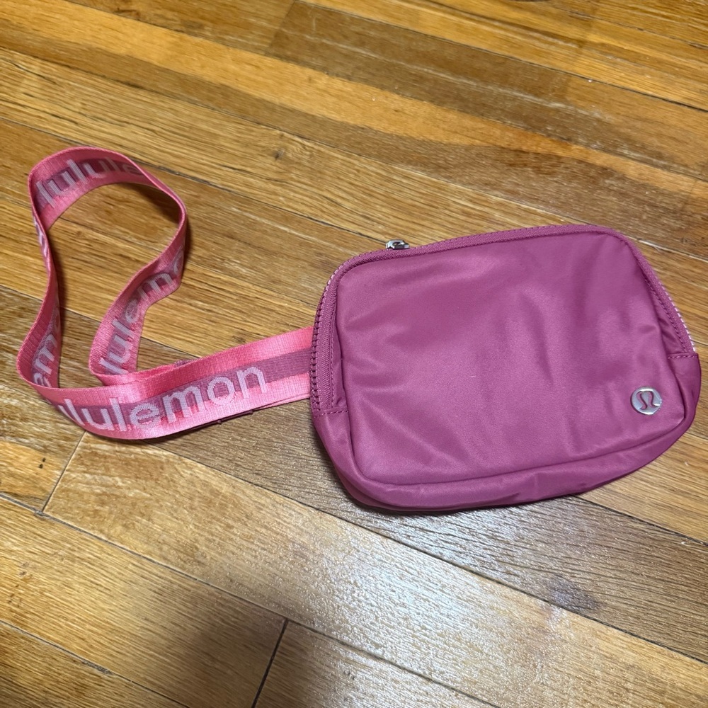 Lululemon Athletica Crossbody Bag Bundle